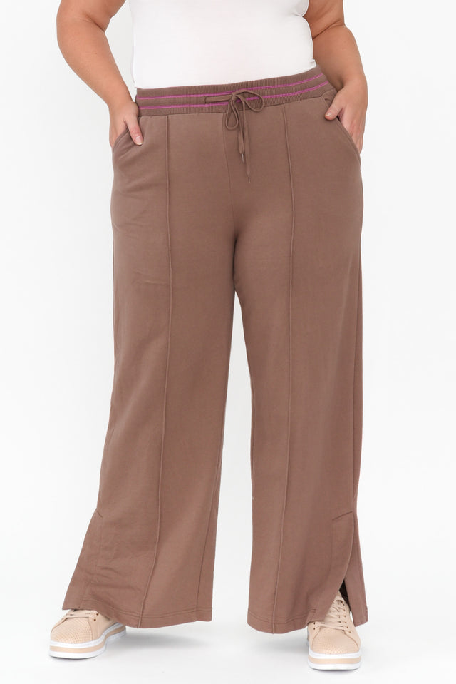 plus-size,curve-bottoms,plus-size-pants,alt text|model:Caitlin;wearing:XXL image 9