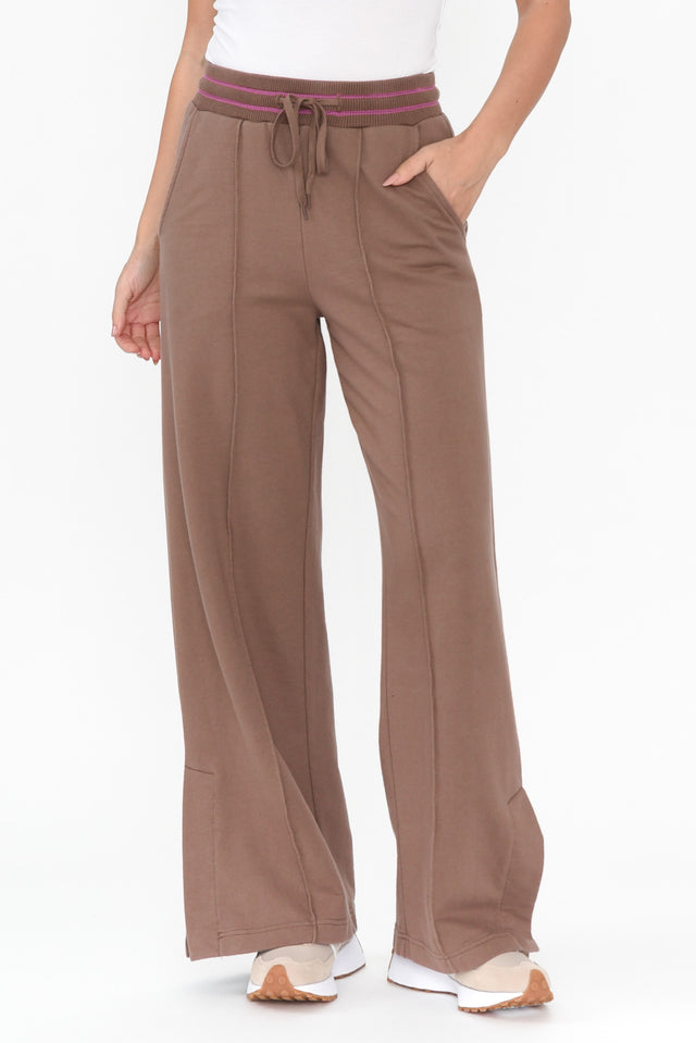 Kyla Brown Cotton Blend Wide Leg Pants length_Full rise_Mid print_Plain colour_Brown PANTS   alt text|model:
MJ;wearing:XS