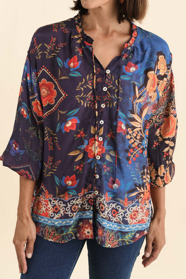 Laria Navy Botanical Button Top,Brunette model,alt text|model:Cara image 6