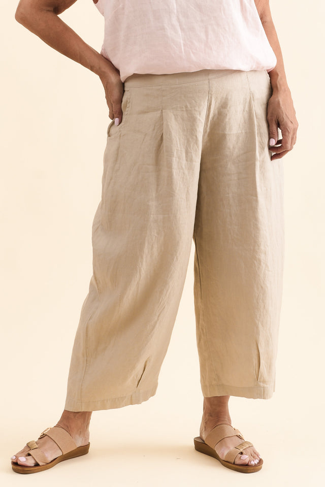 Lassie Beige Linen Barrel Pants,Front,Brunette model,alt text|model:Pilita image 9