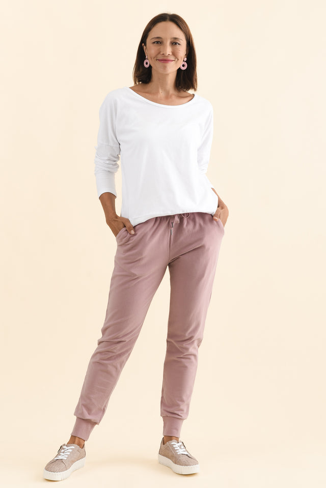 Lazy Days Blush Sweatpants,Brunette model,alt text|model:Cara image 7