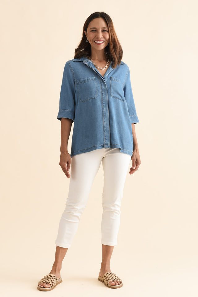 Missy White Cropped Stretch Pants,Full Body,Brunette model,alt text|model:Cara image 2