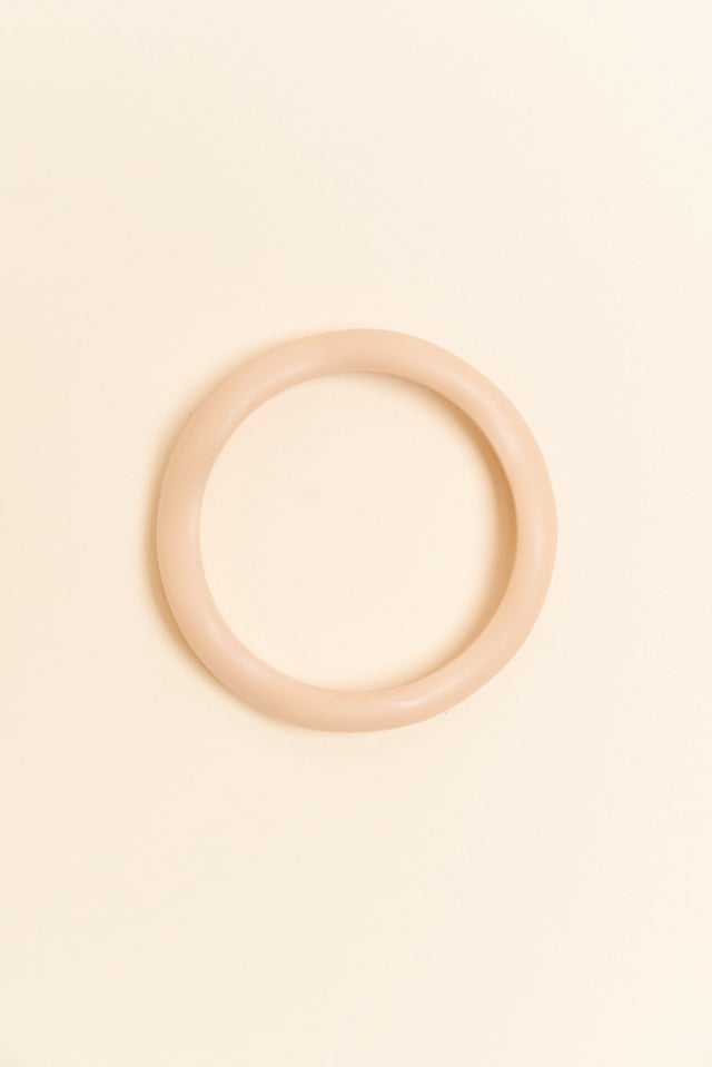 Lia Cream Resin Wave Bangle