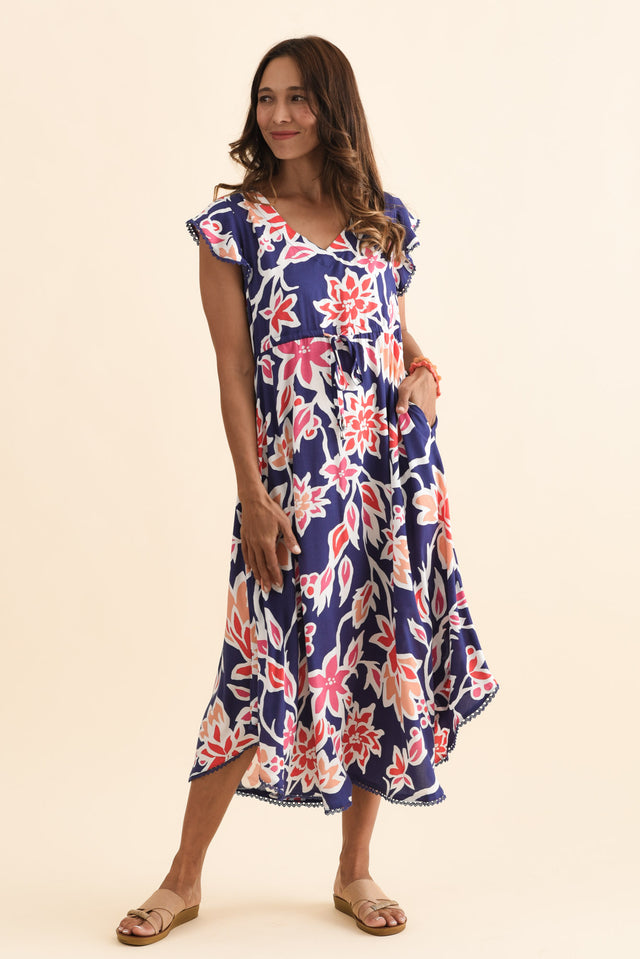 alt text|model:Cara image 6