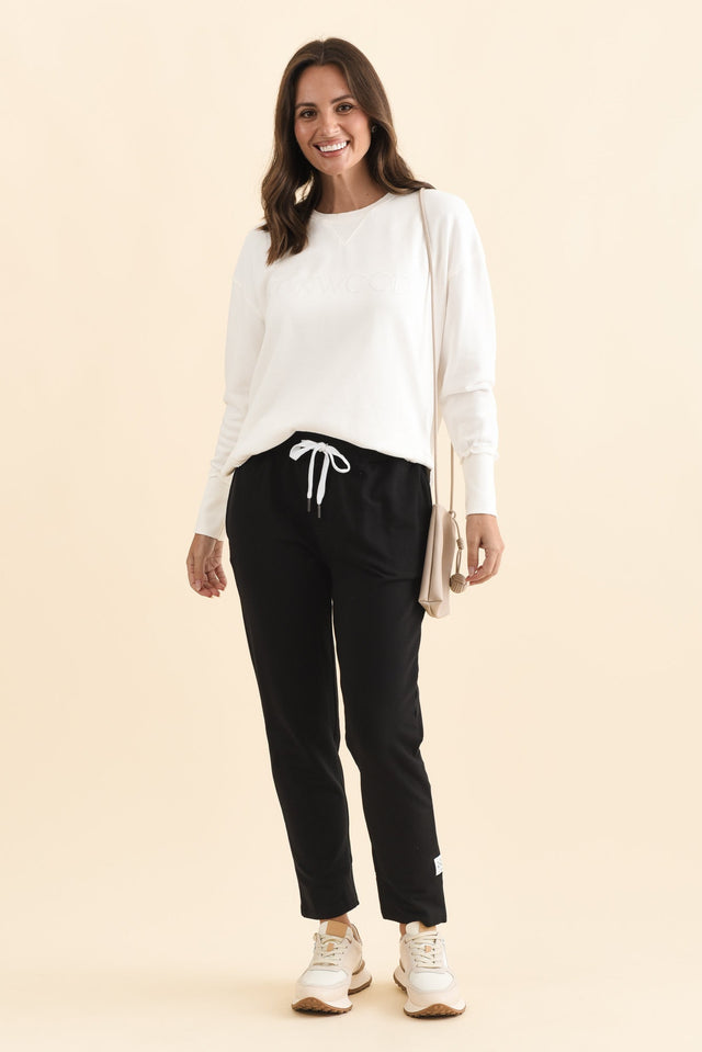 Lobby Black Cotton Relaxed Sweatpants,Brunette model,alt text|model:MJ image 4