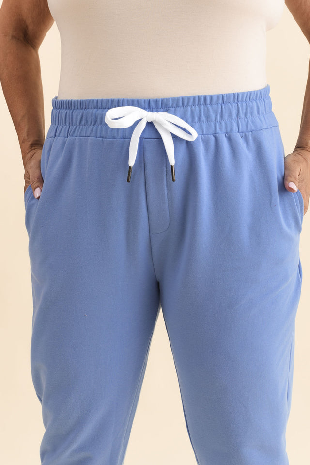 Lobby Blue Cotton Relaxed Sweatpants,Detail,Brunette model,alt text|model:Pilita image 5