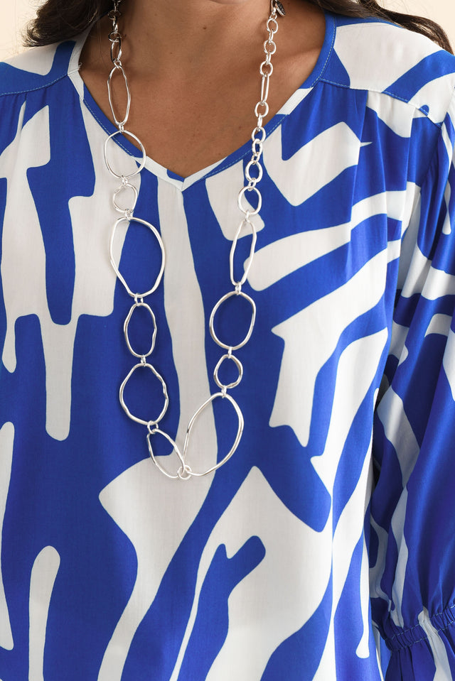 Lourdes Blue Geo Frill Sleeve Top,Brunette model,alt text|model:Brontie image 6