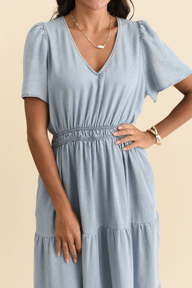 alt text|model:Brontie image 7