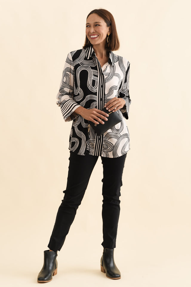 Lucy Black Contrast Collared Shirt,Brunette model,alt text|model:Cara image 7