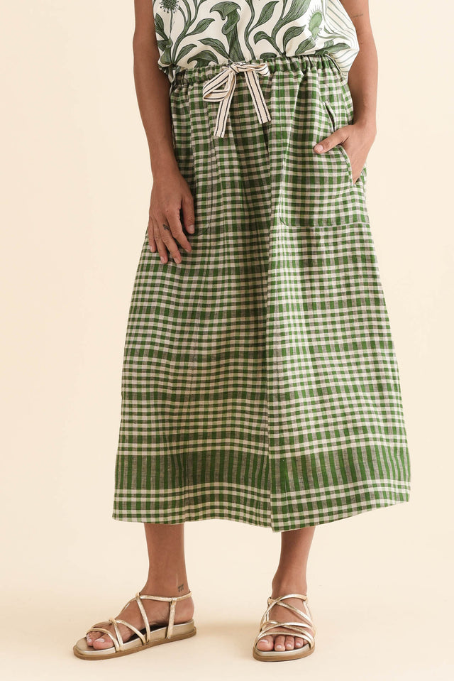 Lume Green Check Linen Maxi Skirt,Front,Brunette model,alt text|model:Brontie image 1