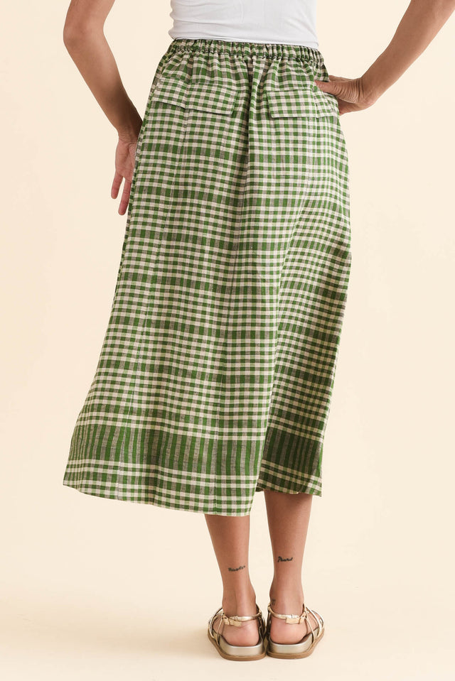 Lume Green Check Linen Maxi Skirt,Back,Brunette model,alt text|model:Brontie image 4