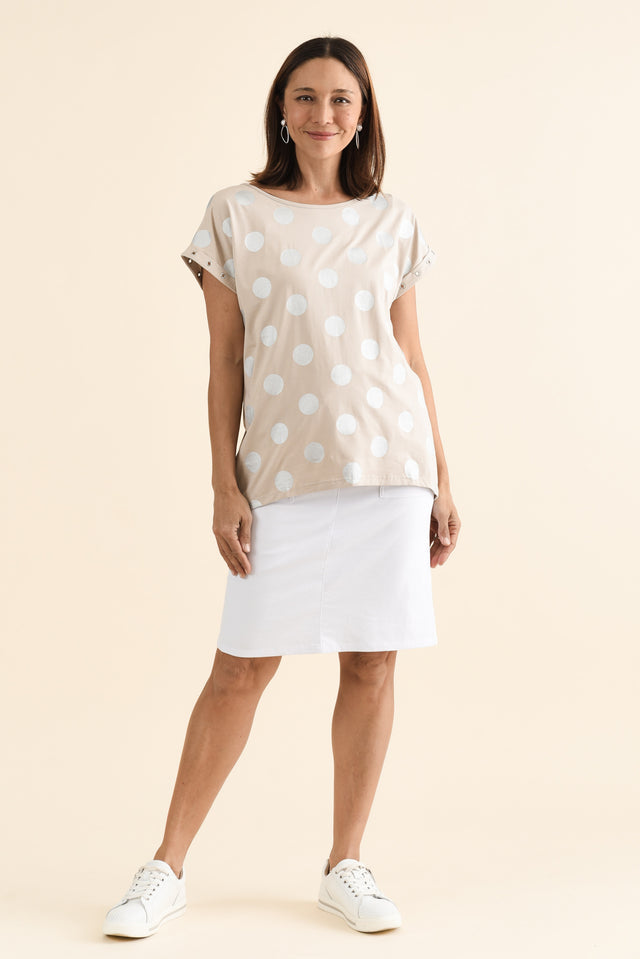Lumi Natural Foil Spot Cotton Tee,Full Body,Brunette model,alt text|model:Cara image 7
