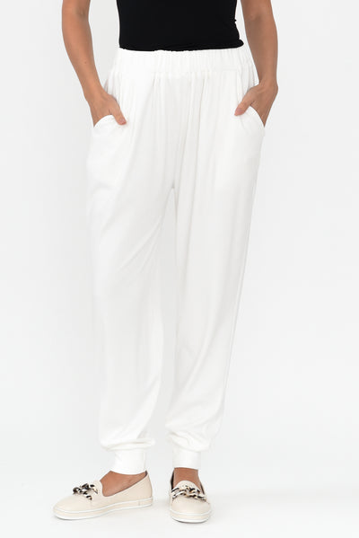 Lune White Everyday Pants length_Full rise_High print_Plain colour_White PANTS  alt text|model:MJ;wearing:S