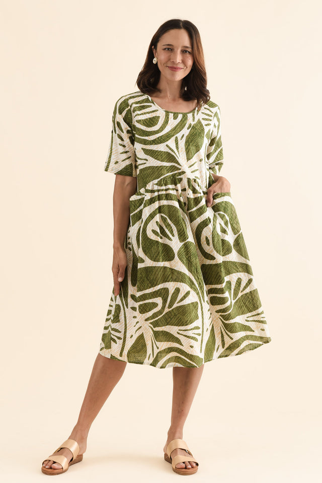 Mackie Olive Abstract Cotton Pocket Dress,Full Body,Brunette model,alt text|model:Cara image 2