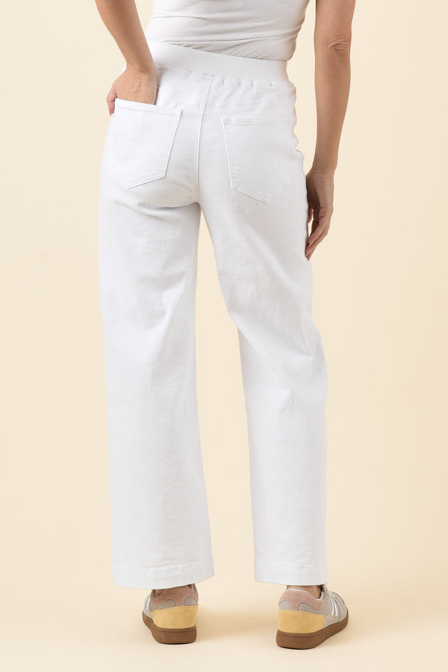 Maddy White Straight Leg Jeans,Brunette model,alt text|model:MJ image 5