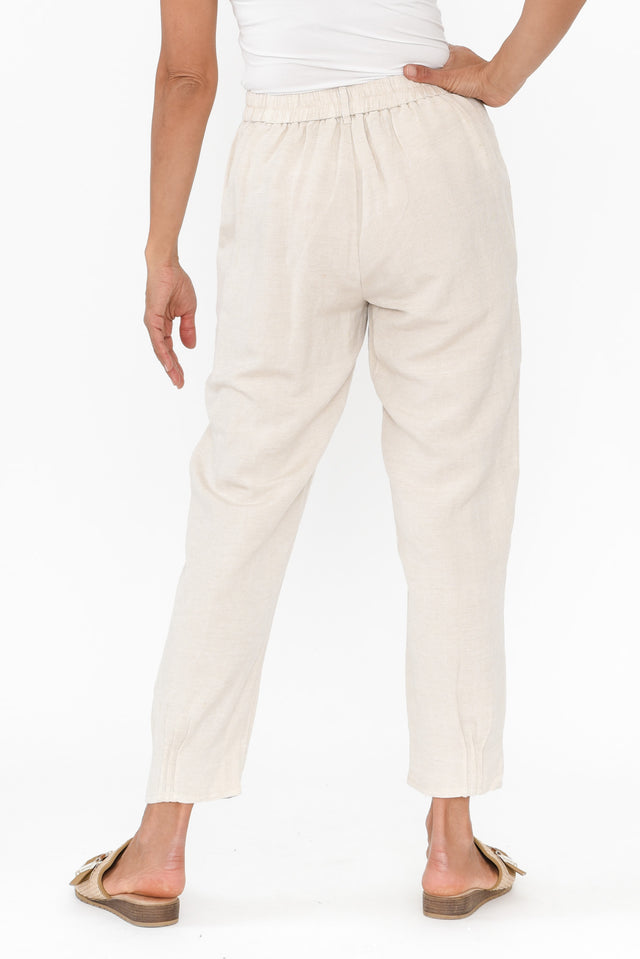 alt text|model:Cara image 6