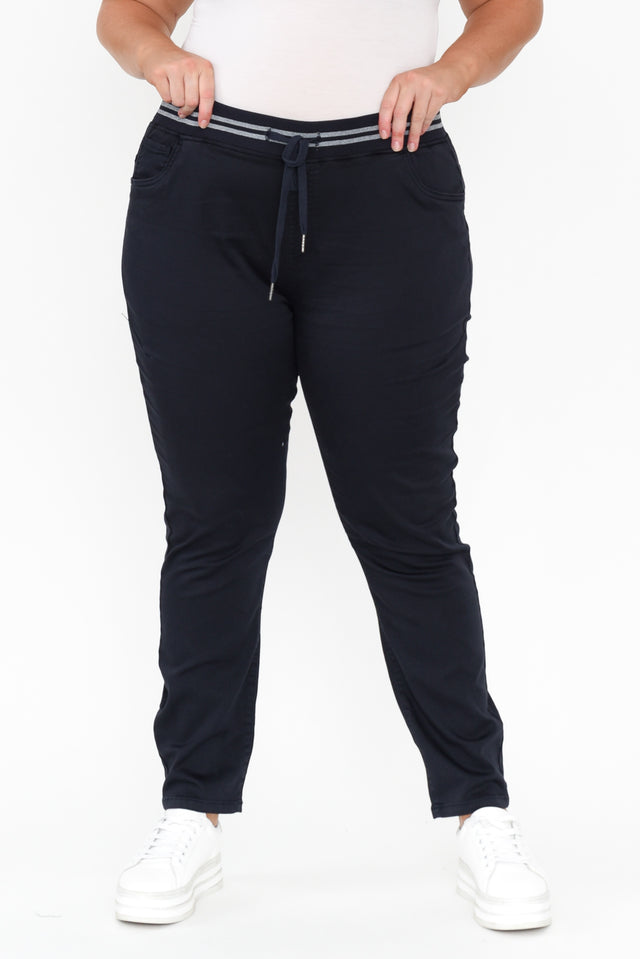 plus-size,curve-bottoms,plus-size-pants,plus-size-winter-clothing,alt text|model:Caitlin;wearing:AU 20 / US 16