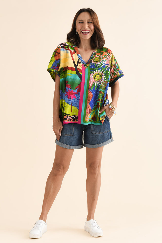 Marila Green Meadow Oversized Top,Full Body,Brunette model,alt text|model:Cara image 6