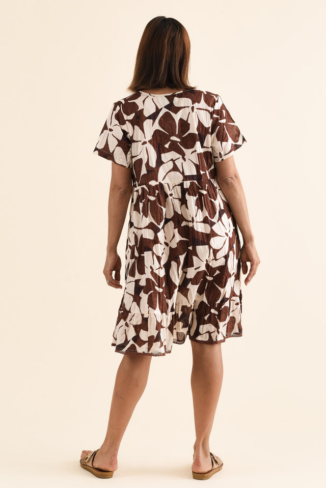 Marisol Chocolate Garden Crinkle Cotton Dress,Back,Brunette model,alt text|model:Cara image 4