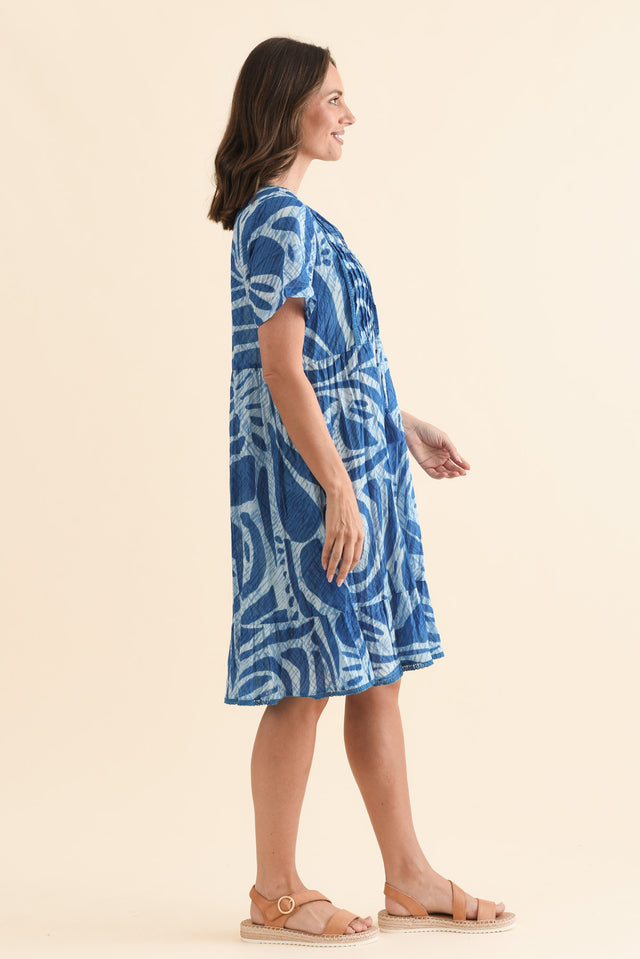 Marisol Cobalt Abstract Crinkle Cotton Dress,Side,Brunette model,alt text|model:MJ image 3