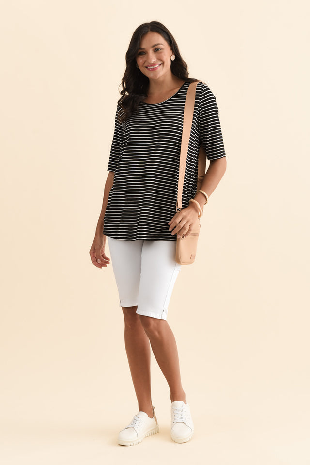 alt text|model:Brontie image 3