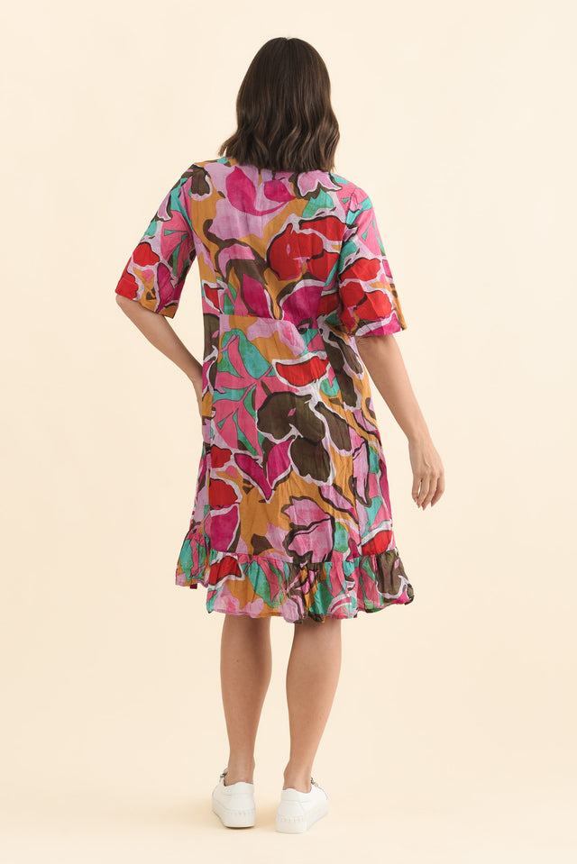 Mila Fuchsia Garden Crinkle Cotton Dress,Brunette model,alt text|model:MJ image 6