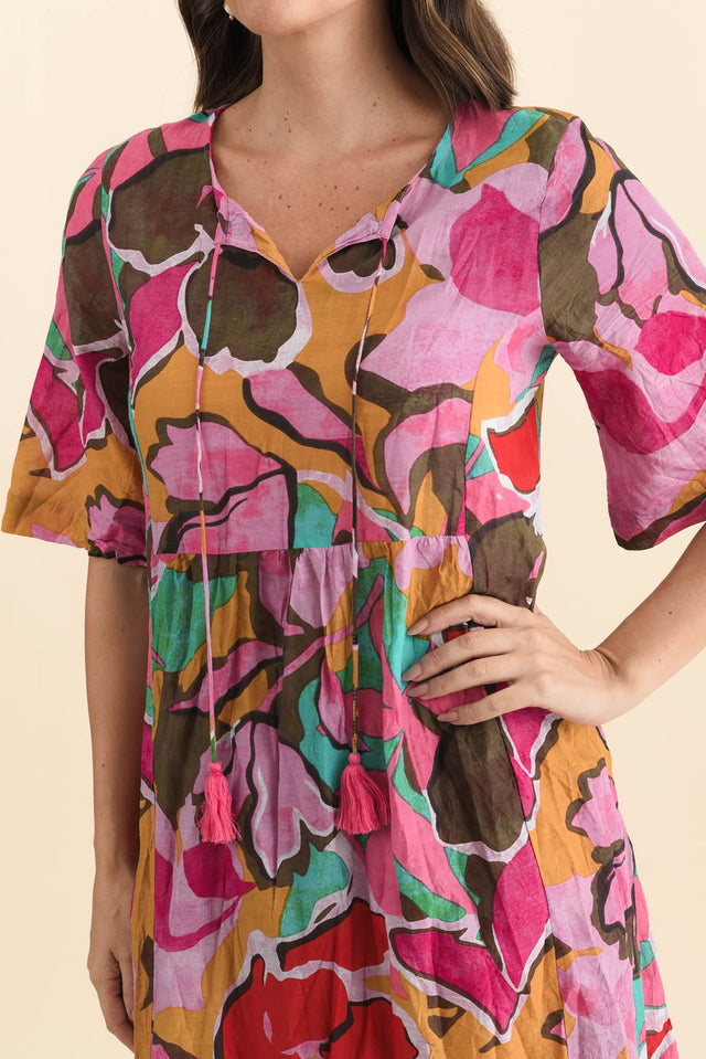 Mila Fuchsia Garden Crinkle Cotton Dress,Brunette model,alt text|model:MJ image 7
