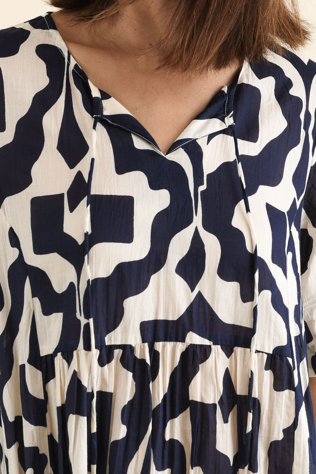 Mila Navy Motif Crinkle Cotton Dress,Detail,Brunette model,alt text|model:Cara image 5
