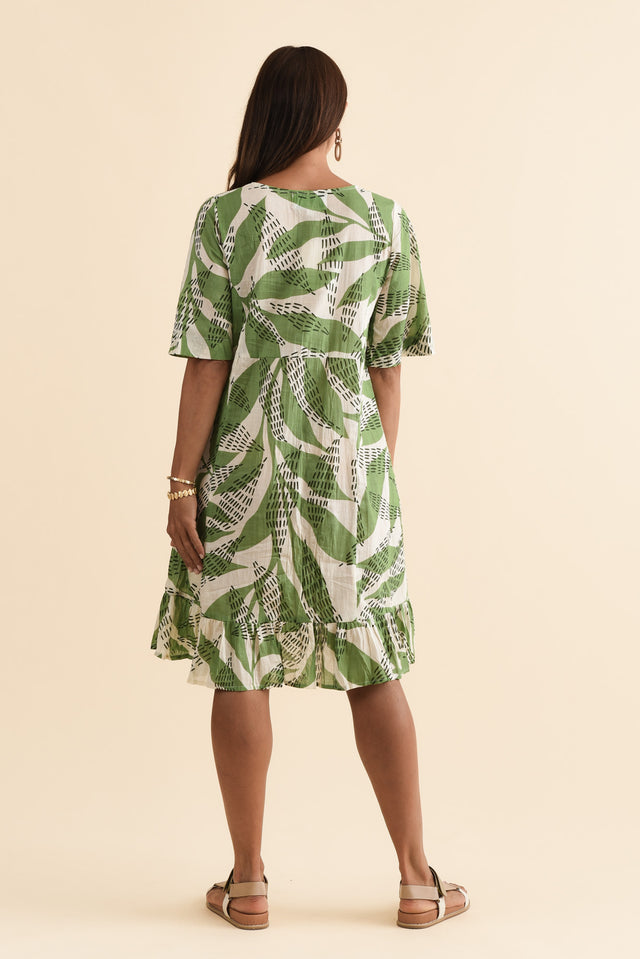 alt text|model:Cara image 4