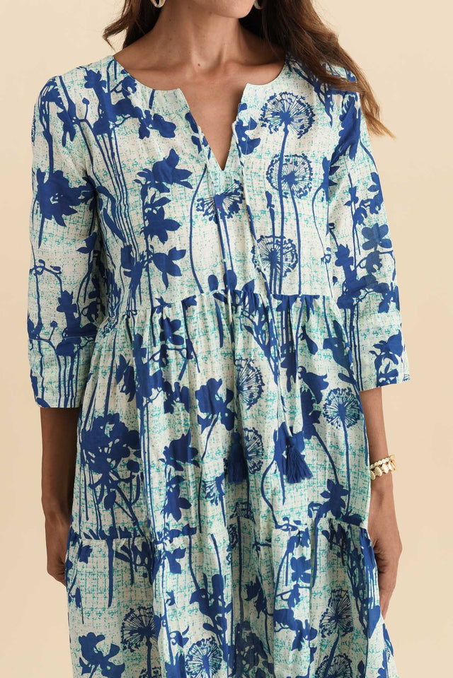 alt text|model:Cara image 5