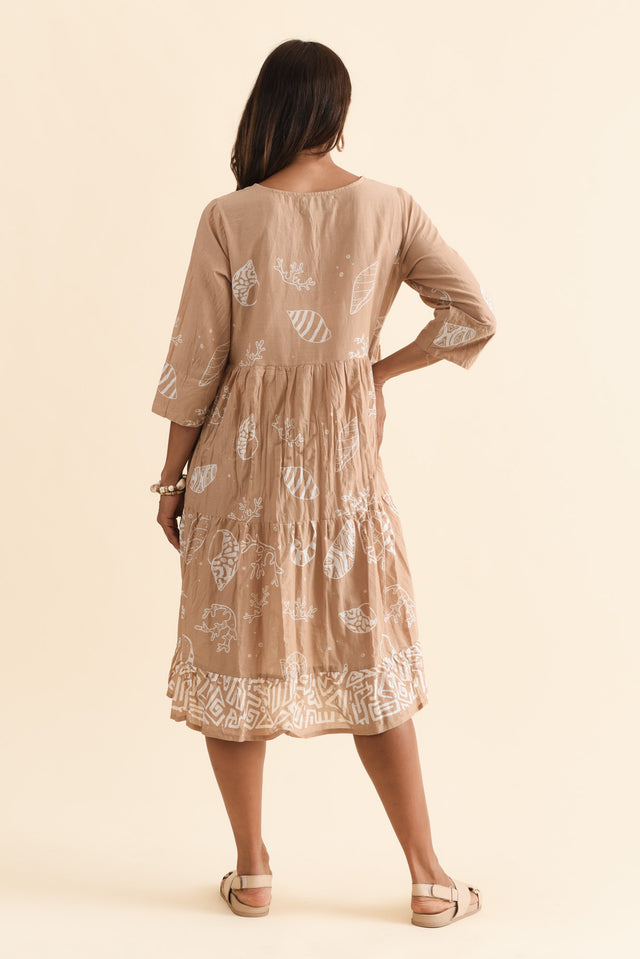 alt text|model:Cara image 5