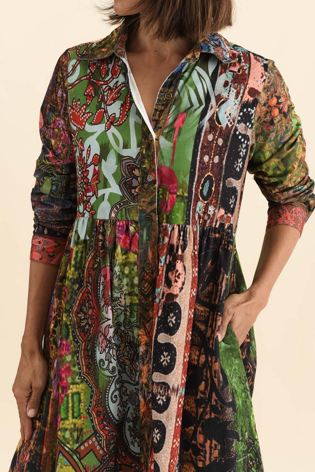 alt text|model:Cara image 5