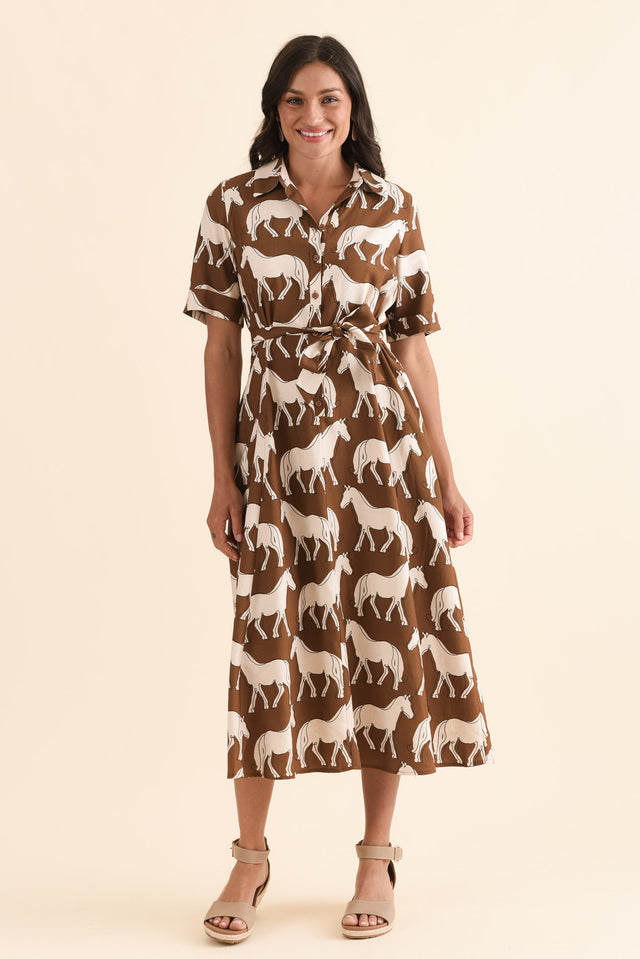 Molly Brown Horse Linen Shirt Dress,Full Body,Brunette model,alt text|model:Brontie image 6
