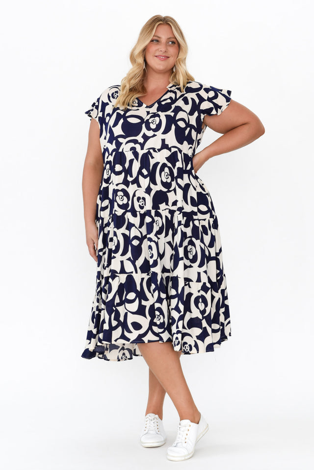 plus-size,curve-dresses,plus-size-below-knee-dresses,plus-size-summer-dresses alt text|model:Caitlin;wearing:XXL image 8