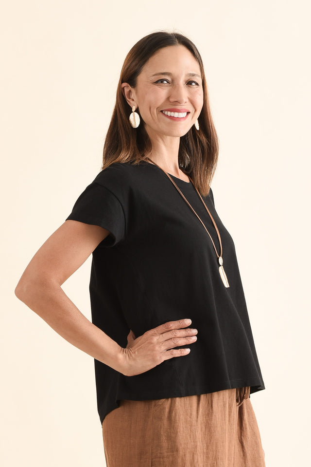 Monroe Black Cotton Pleated Tee,Side,Brunette model,alt text|model:Cara image 3