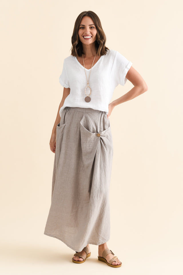 alt text|model:MJ image 7