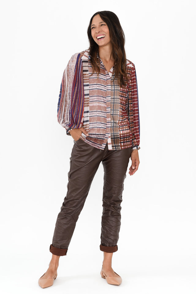 alt text|model:Cara image 9