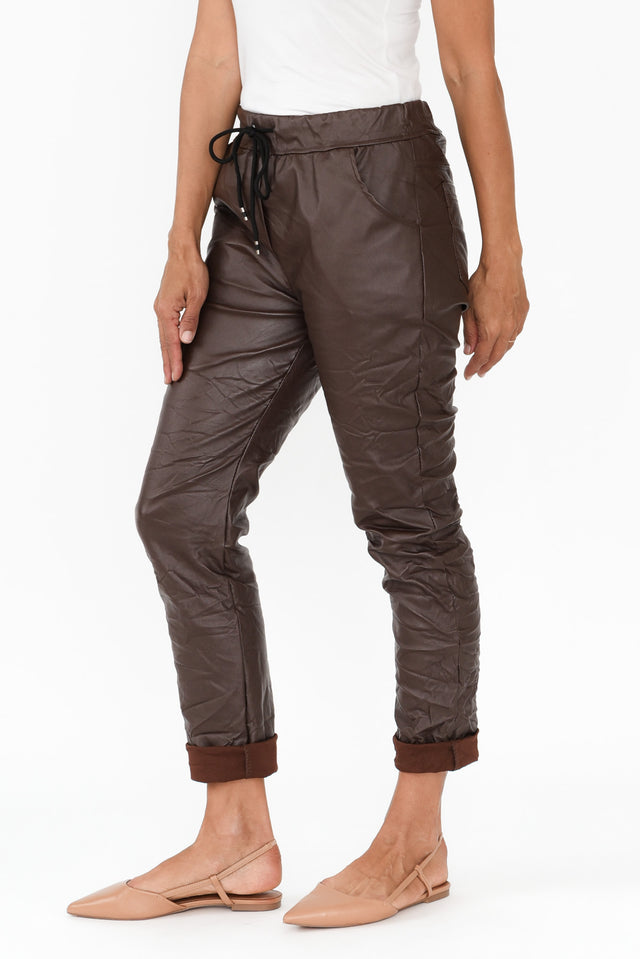 alt text|model:Cara image 6