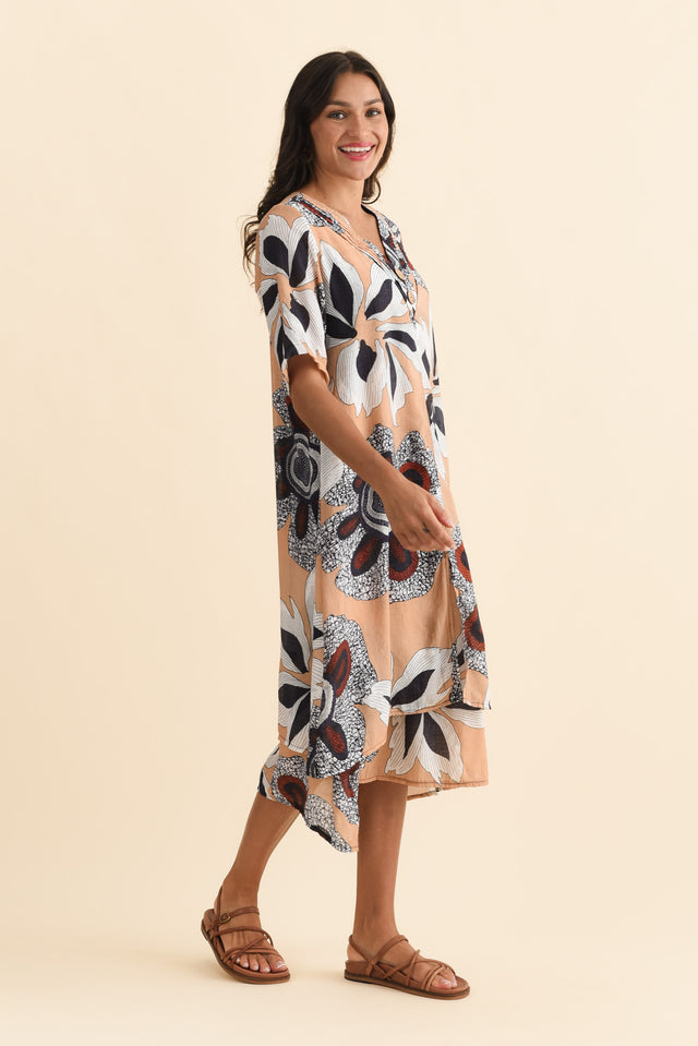 Nala Beige Flower Layers Dress,Brunette model,alt text|model:Brontie image 4