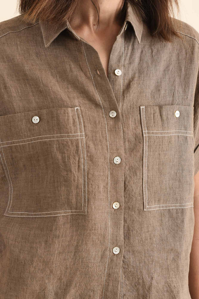 Neesha Mocha Linen Shirt,Detail,Brunette model,alt text|model:Cara image 5