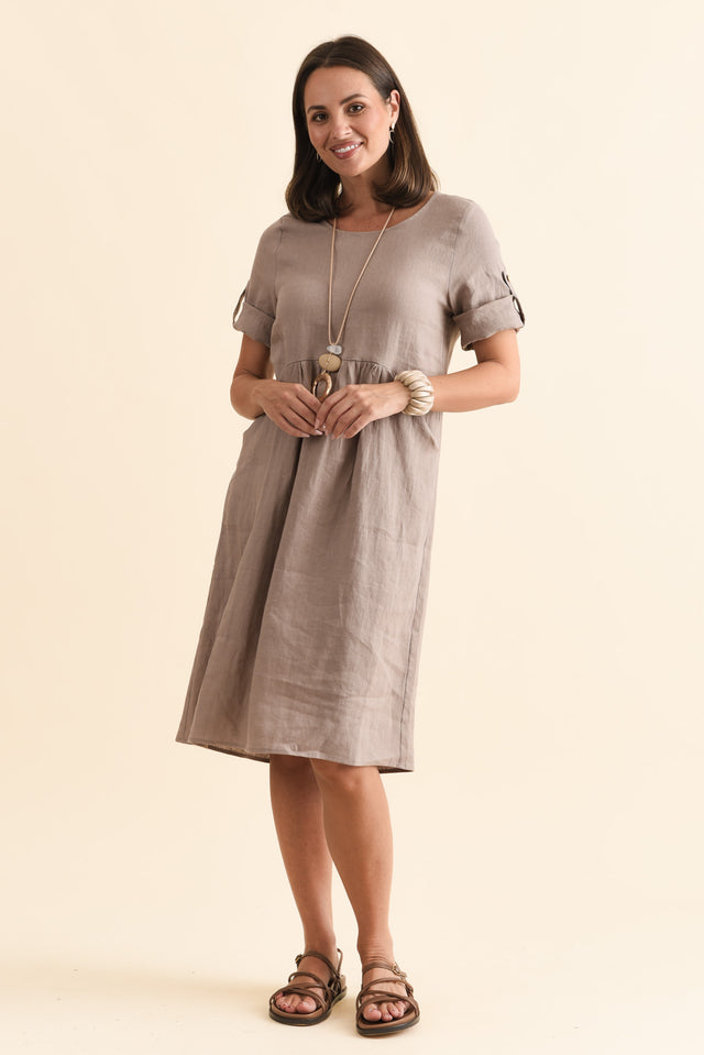 alt text|model:MJ image 6