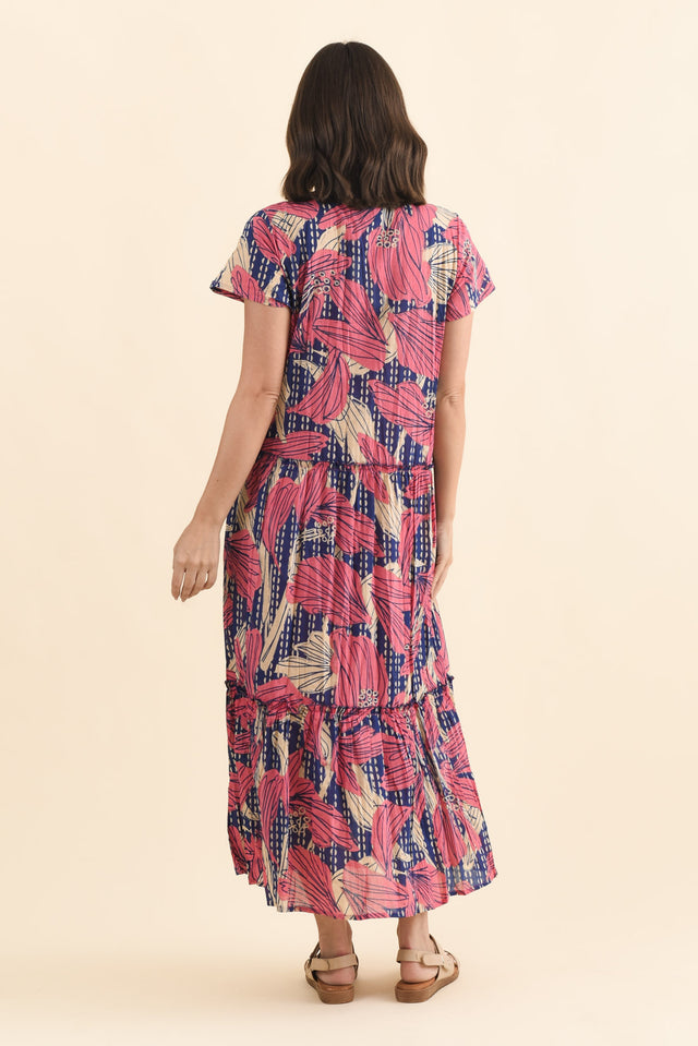 Nona Pink Lily Crinkle Cotton Maxi Dress,Brunette model,alt text|model:MJ image 6