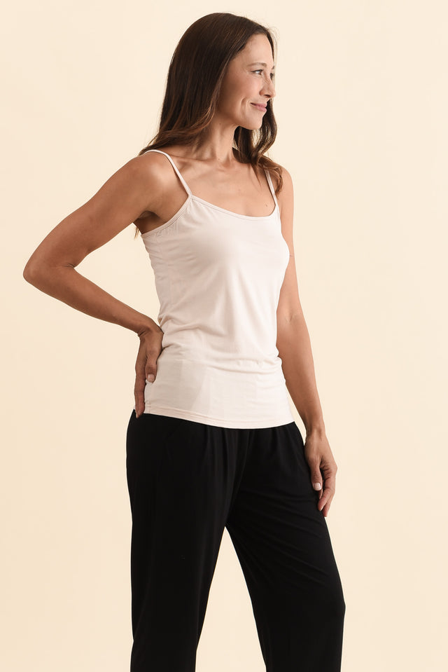 alt text|model:Cara image 4