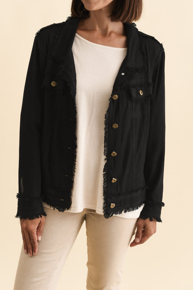 alt text|model:Cara image 5