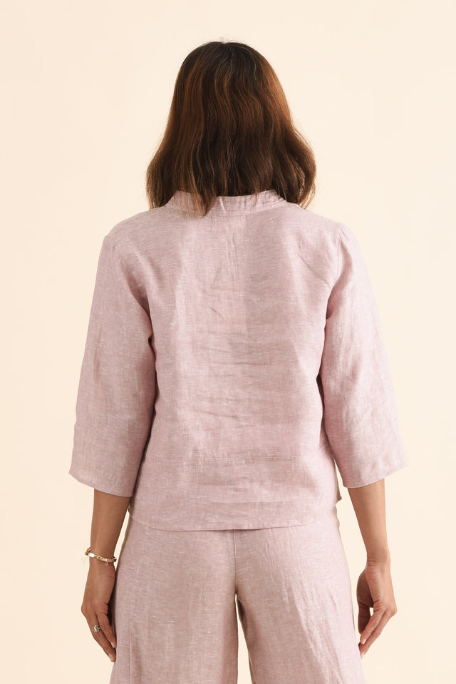 Oregon Blush Linen Top,Back,Brunette model,alt text|model:Cara image 4