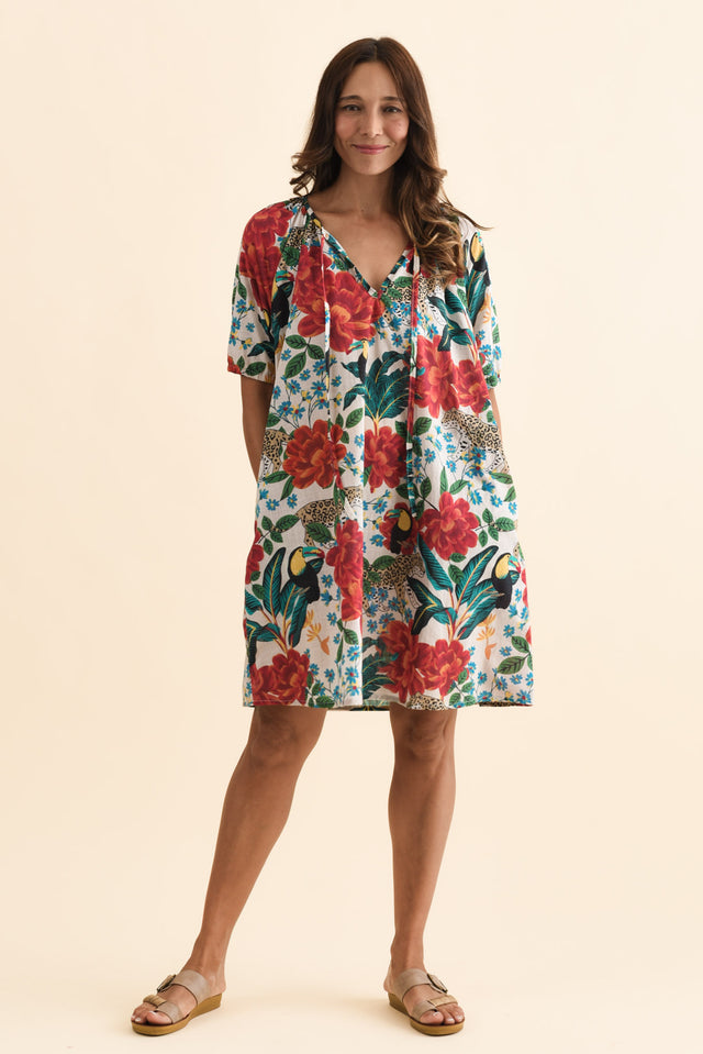 alt text|model:Cara image 6