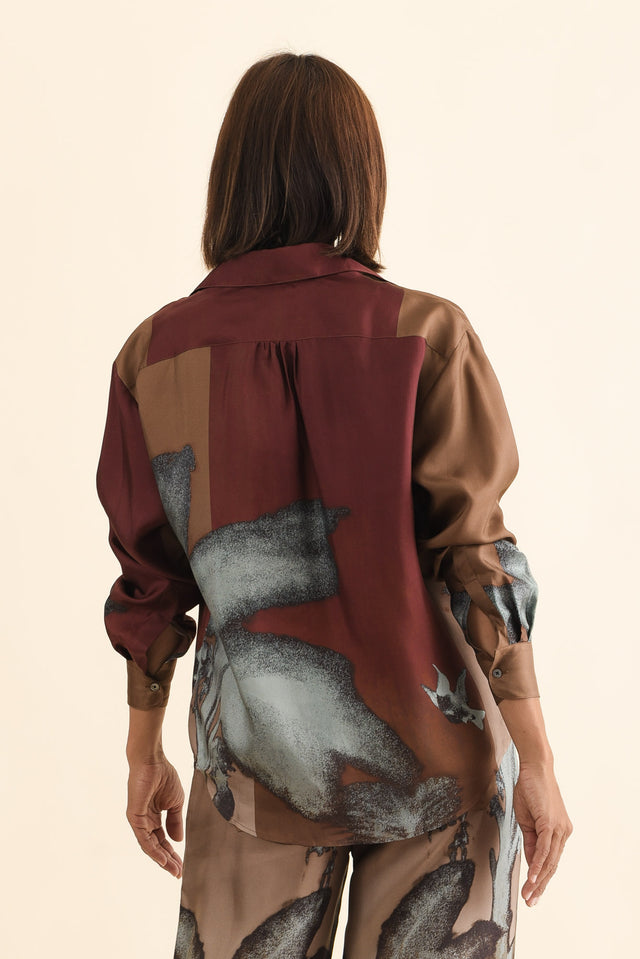 Palisades Mocha Floral Silk Shirt,Brunette model,alt text|model:Cara image 4