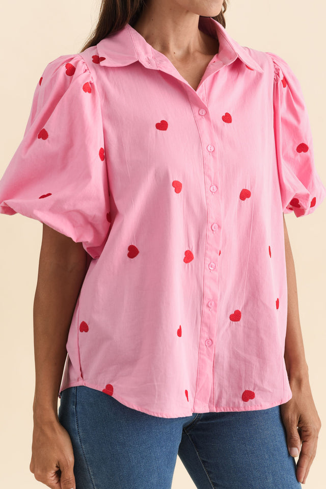 alt text|model:Cara image 7