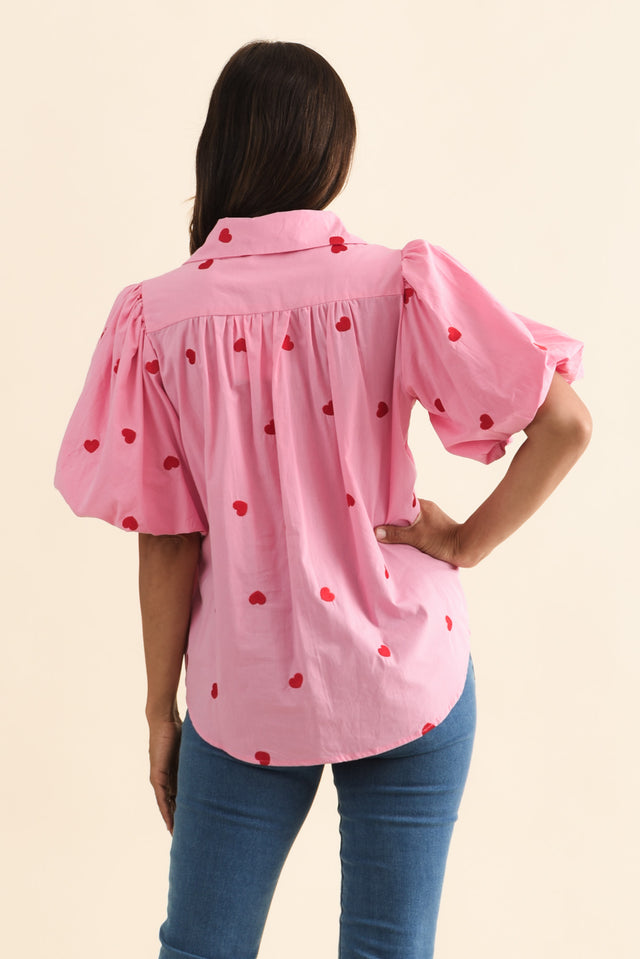 alt text|model:Cara image 6