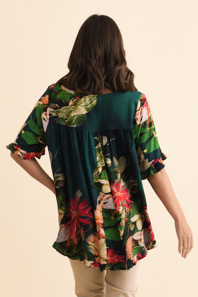 alt text|model:MJ image 4